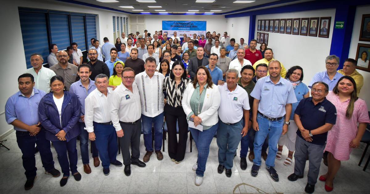 Foto de Estefania mercado en el colegio de Ingenieros y Arquitectos