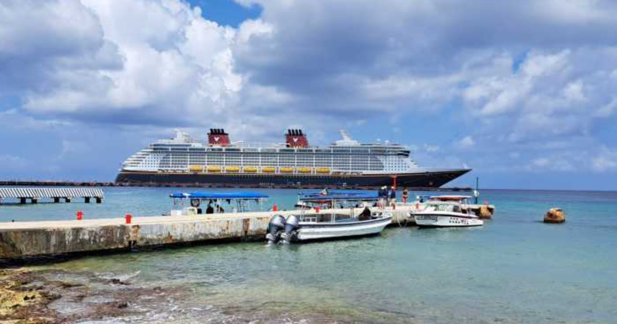 Adelantan y cancelan arribo de cruceros a Cozumel, por llegada de ‘Beryl’