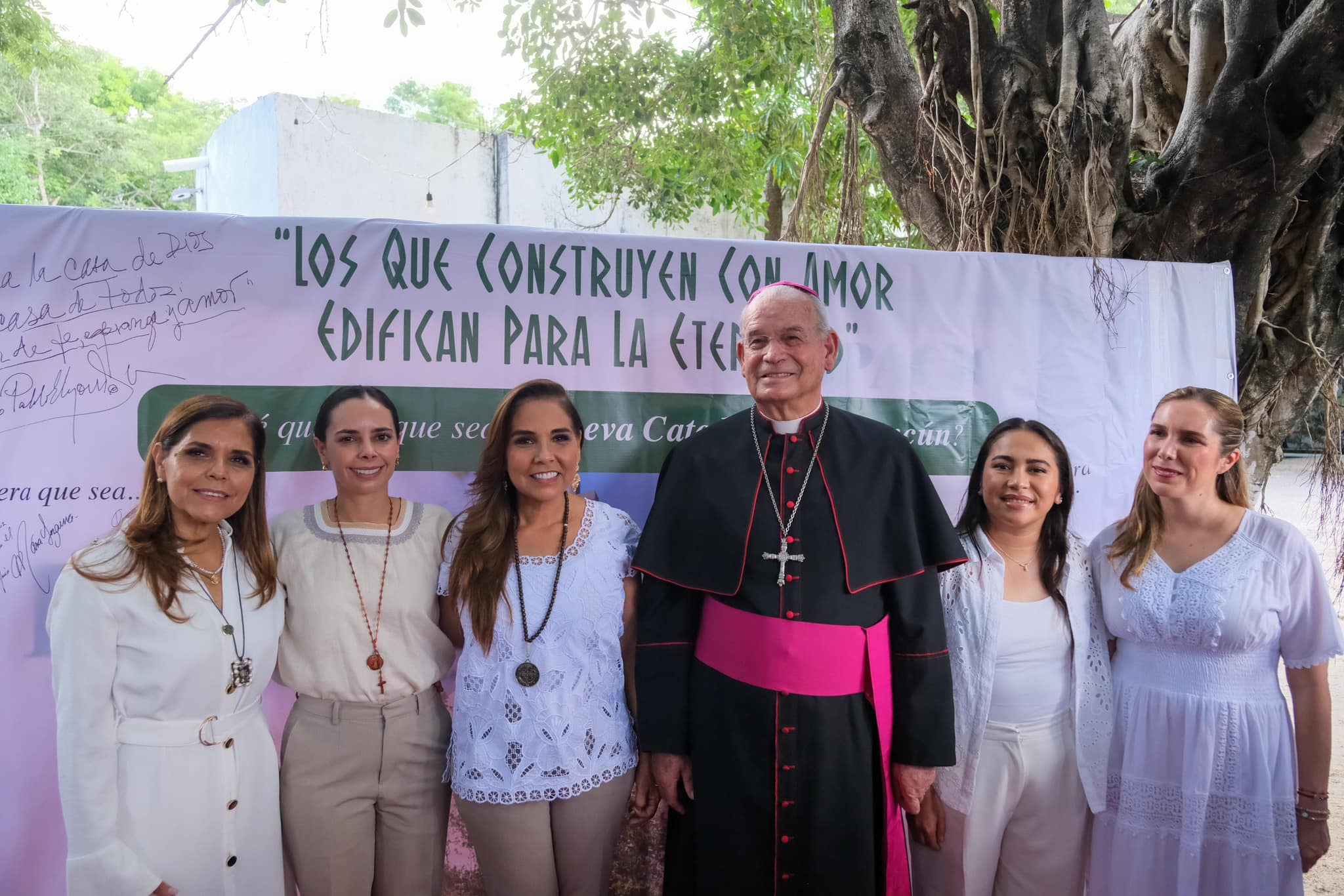 Cancún inicia construcción de catedral con cruz atrial