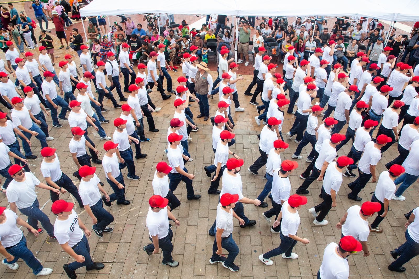 Solidarenses conmemoran el 114 aniversario de la Revolución Mexicana en desfile cívico-deportivo