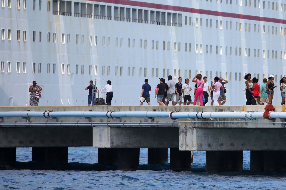 Mara Lezama insiste en mantener rutas hacia Cozumel y Mahahual