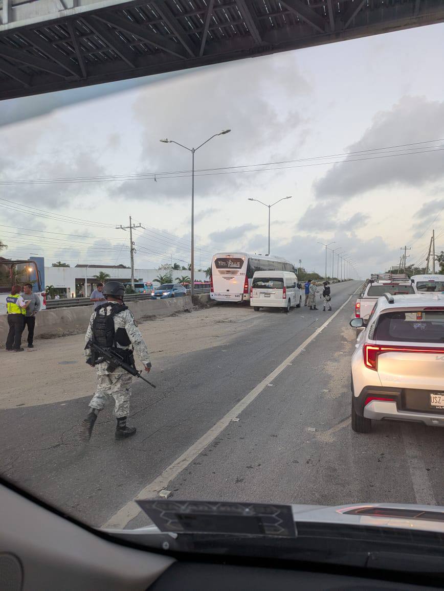 Murió atropellado bajo el puente en Solidaridad.