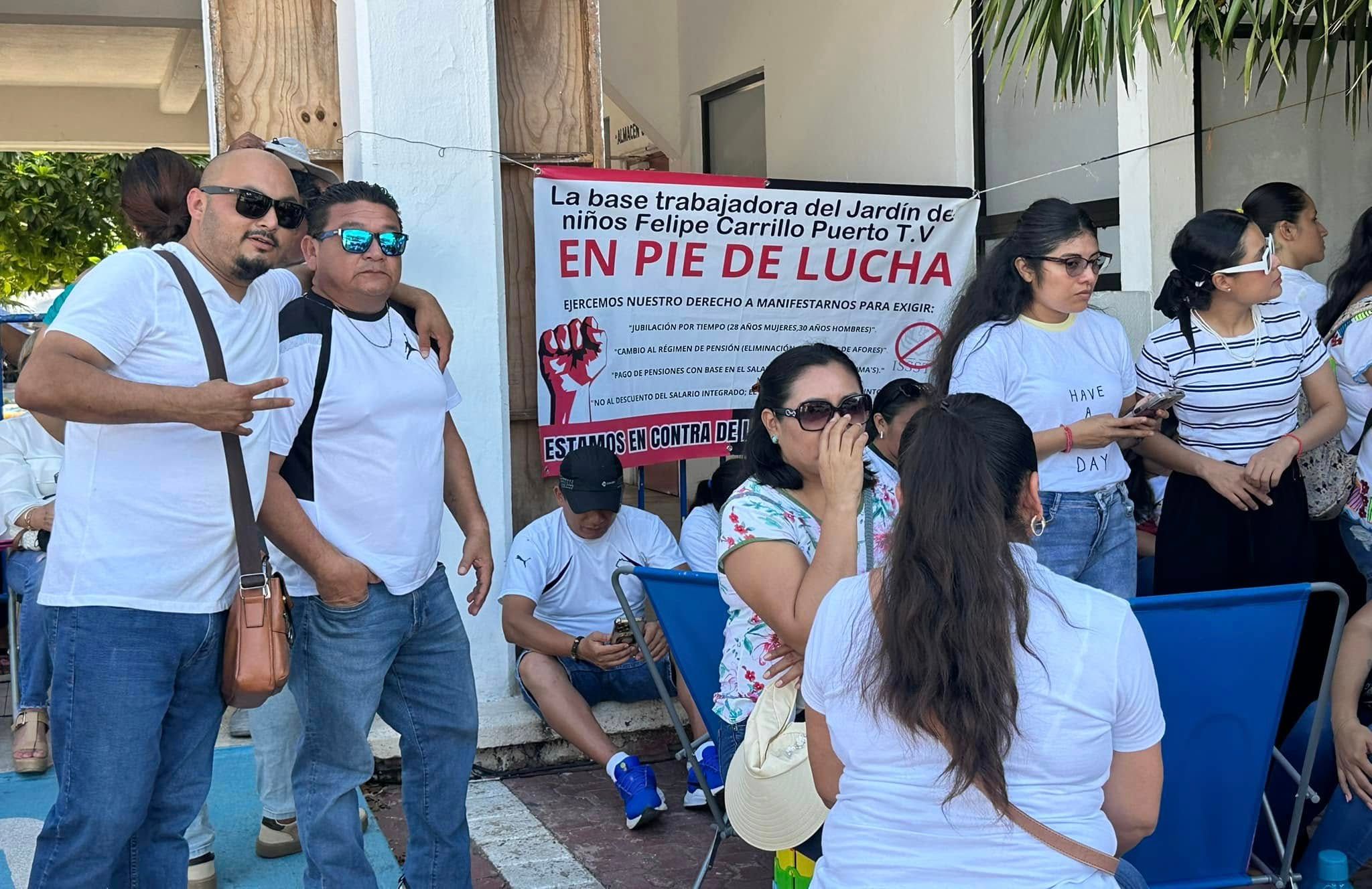 Bloqueo de maestros en Playa