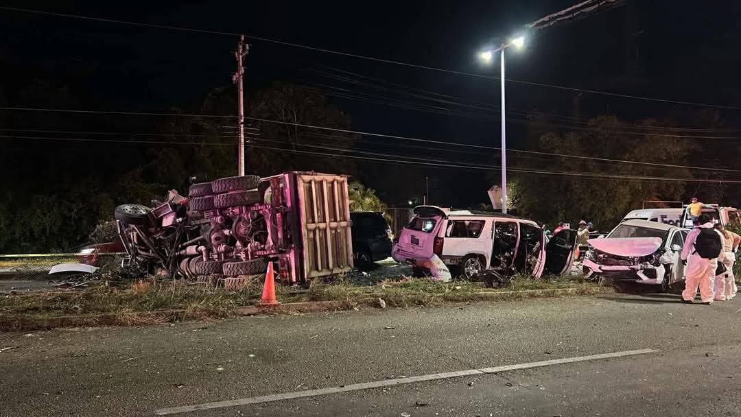 Accidente dejó un muerto y 11 heridos