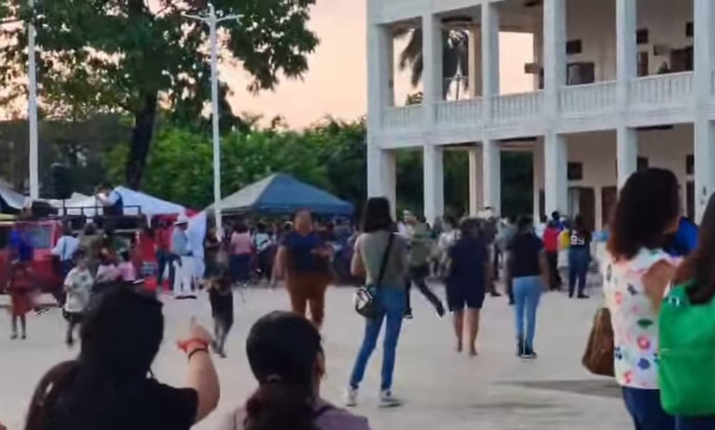 Continúan las PROTESTAS docentes en Chetumal